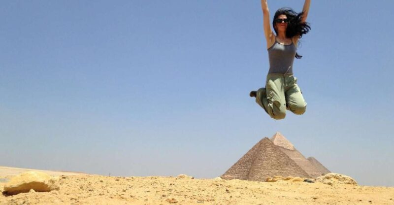 Cairo: Private Pyramids, Museum & Bazaar Tour with Lunch - Key Points