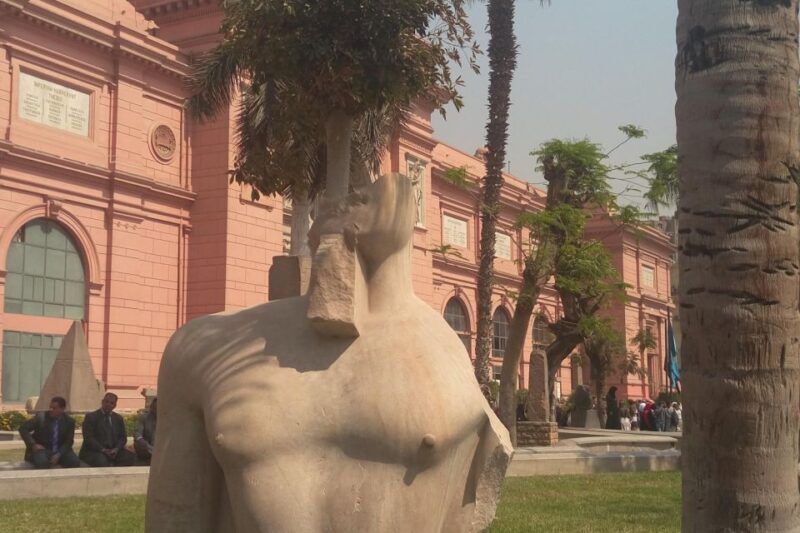 Cairo: Private Pyramids, Museum & Bazaar Tour with Lunch - Who Should Book This Tour?