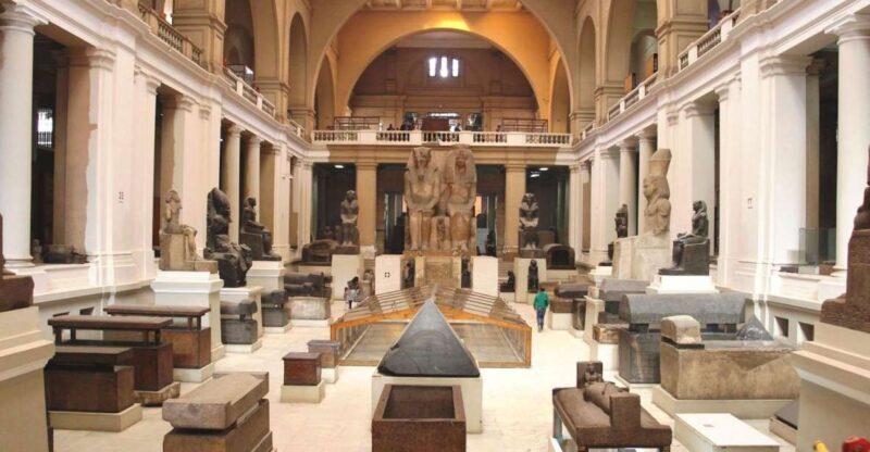 Cairo: Pyramids and Museum on Private tour - Key Points