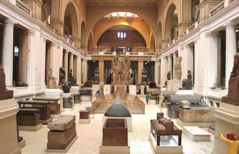 Cairo: Pyramids and Museum on Private tour - Starting Your Journey: From Hotel to Giza
