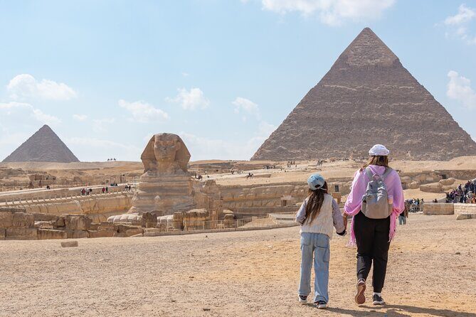 Cairo: Pyramids, Sphinx, Museum & Bazaar Tour with Female Guide - A Closer Look at the Tour Experience