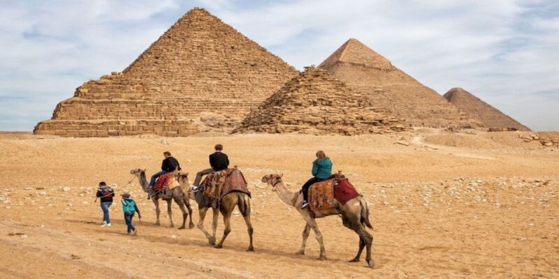 Cairo: Shared Half-Day tour of the Pyramids of Giza &guide - Key Points