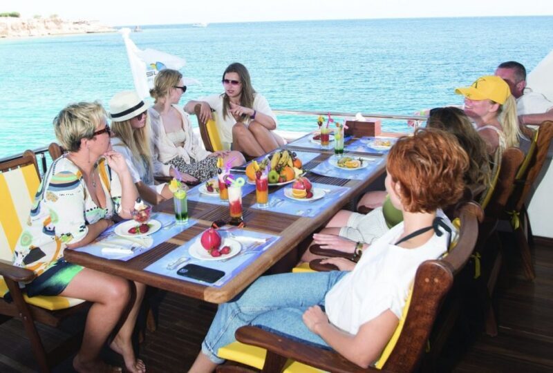 Cairo to Red Sea: VIP Yacht Cruise, Snorkeling & Lunch - The Buffet Lunch: Nourishing and Tasty