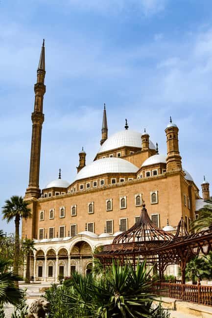 Cairo: Tours To Giza Pyramids, Citadel and Islamic Cairo - The Giza Pyramids and the Sphinx