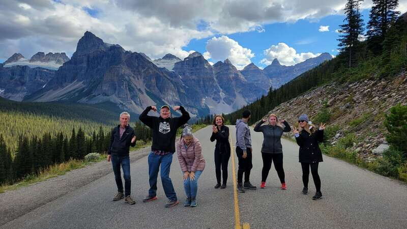 Calgary: 2-Day Banff National Park Highlights Summer Tour - Key Points