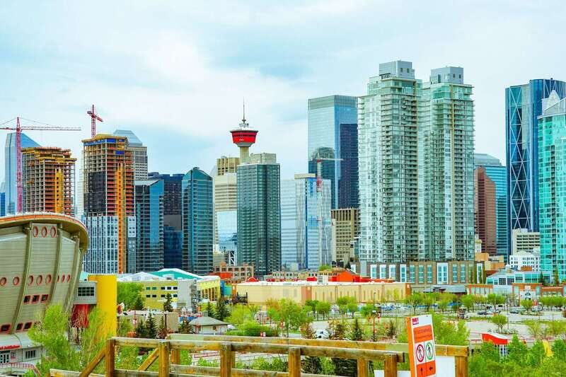 Calgary: 3-Hour Sightseeing Bus Tour - Transportation & Group Experience