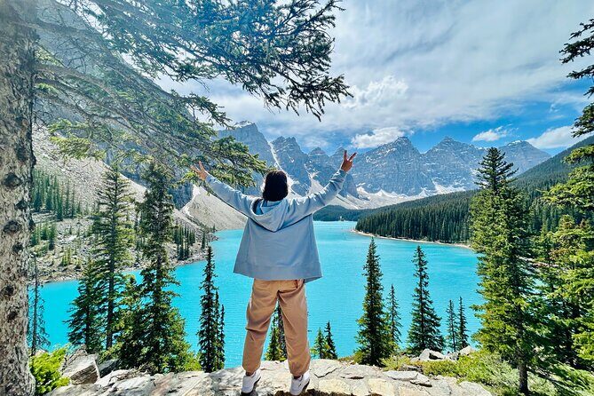 Calgary/Canmore/Banff: Moraine Lake & Lake Louise Return Shuttle - The Sum Up