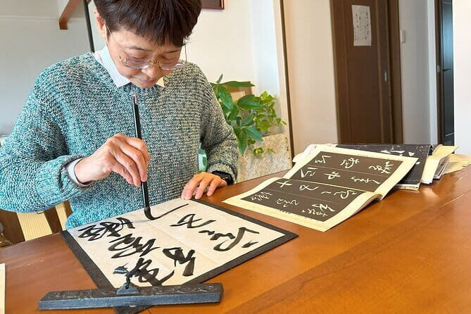 Calligraphy and Matcha in a Warm Kumamoto Home - Exploring a Warm Kumamoto Home: Calligraphy and Matcha Experience