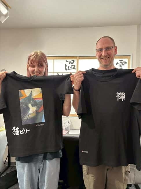 Calligraphy & print your calligraphy on a T-shirt. - Key Points