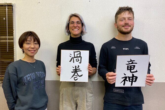 Calligraphy Workshop in Namba, Dotonbori - The Instructor and Group Size
