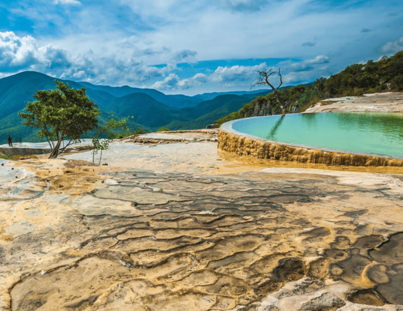 Caminos del Condoy: Boiling water, Mitla. Mezcal - The Value Proposition