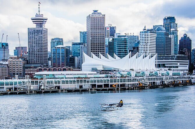 Canada Place, Queen Elizabeth 1-day City Tour in Vancouver - Deep Dive into the Itinerary