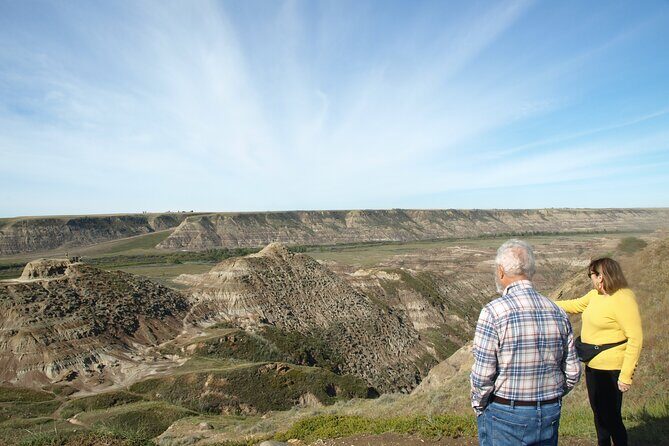 Canadian Badlands | Drumheller | Travel Back In Time in Jeep - Authenticity and Unique Experiences