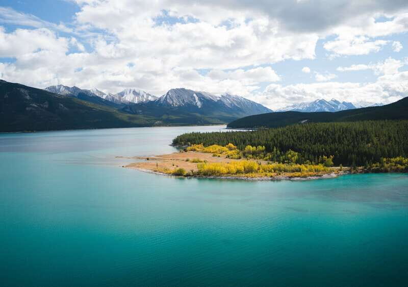 Canadian Rockies: Helicopter Flight with Exploration Hike - Exploring the Canadian Rockies by Helicopter: What to Expect
