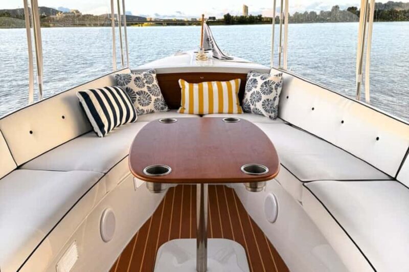 Canberra: Lake Burley Griffin Self-Drive Electric Boat - Canberra: Lake Burley Griffin Self-Drive Electric Boat – A Practical and Enjoyable Water Adventure