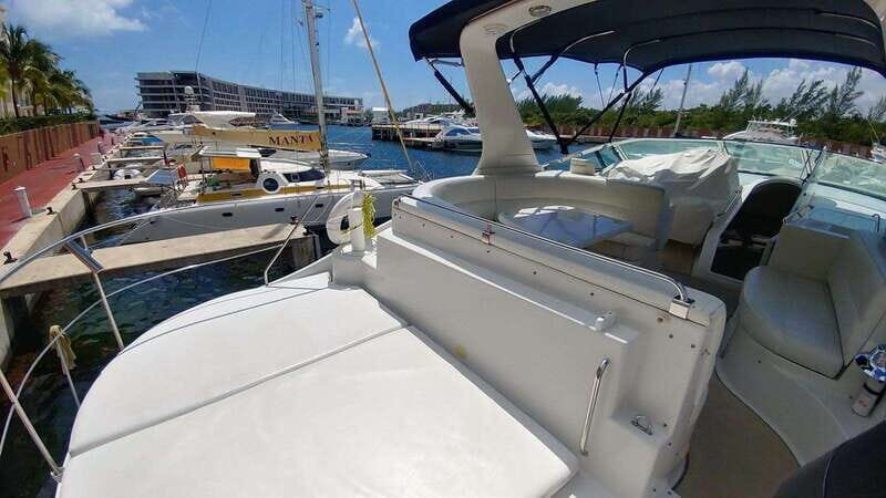 Cancun: 4-hour 55ft Luxury Yacht Rental with Food and Drinks - Who Is This Tour Best Suited For?