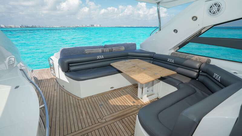 Cancun: 52-Foot Yacht Rental - Key Points