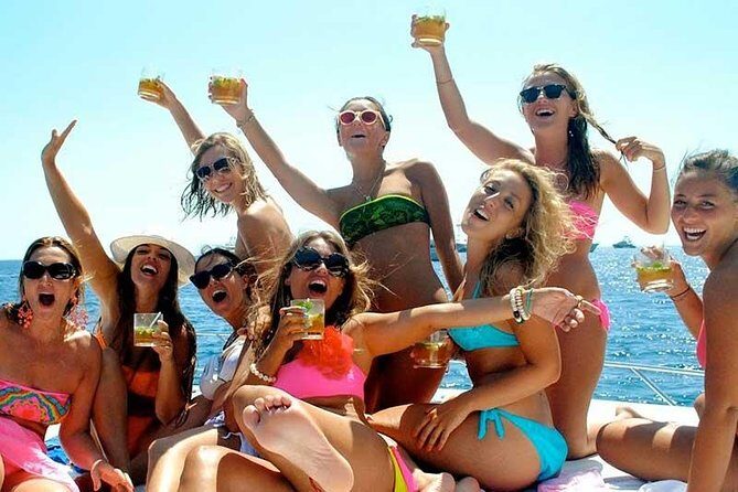 Cancun Adults Only Party Cruise to Isla Mujeres with Open Bar - The Sum Up