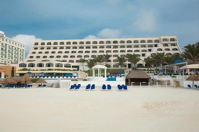 Cancun Airport and Golden Parnassus Cancun Private Shuttle - Who Will Appreciate This Service?