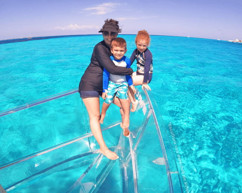 Cancun: Boat trip with transparent bottom and drinks - Transition to the Caribbean Sea