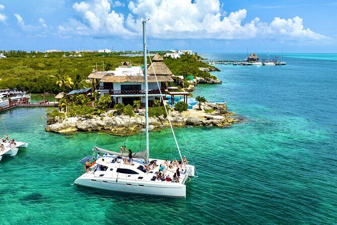 Cancun Catamaran: Isla Mujeres, Snorkeling, Drinks & Buffet Lunch - Key Points