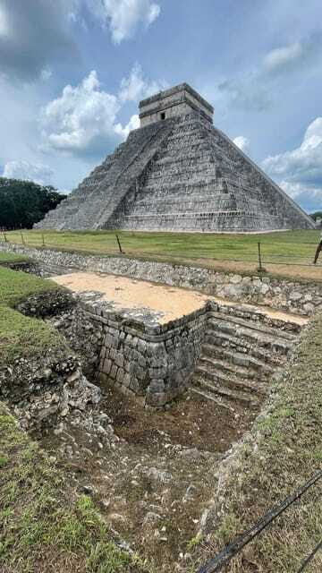 Cancun: Chichen Itza, Cenote, and Traditional Lunch Tour - Cooling Off in the Cenote