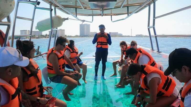 Cancún: Clear Boat Ride with drinks - FAQ