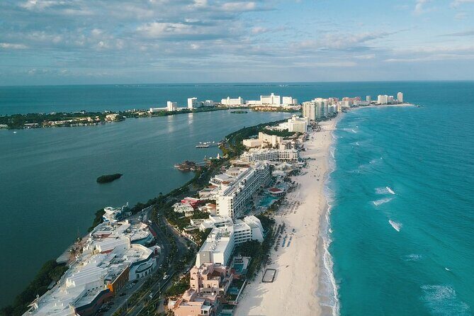 Cancun Guided Sightseeing SkyWheel, Letters and Shopping - The Transportation and Group Size