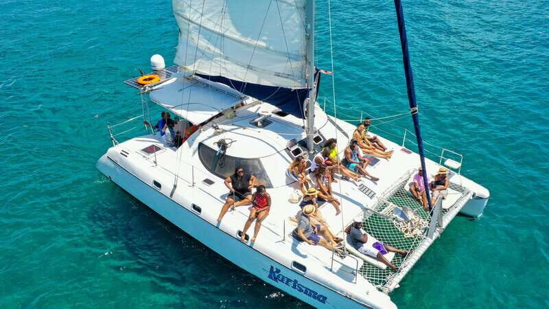 Cancun: Half Day Private Catamaran with Snorkeling. 25 guest - The Sum Up