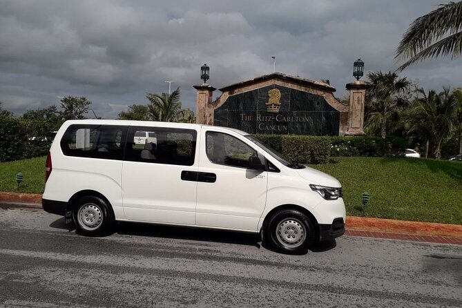 Cancun Int.Airport to The hotel zone cancun 1-3 passengers ROUNDTRIP - The Experience of a Typical Ride