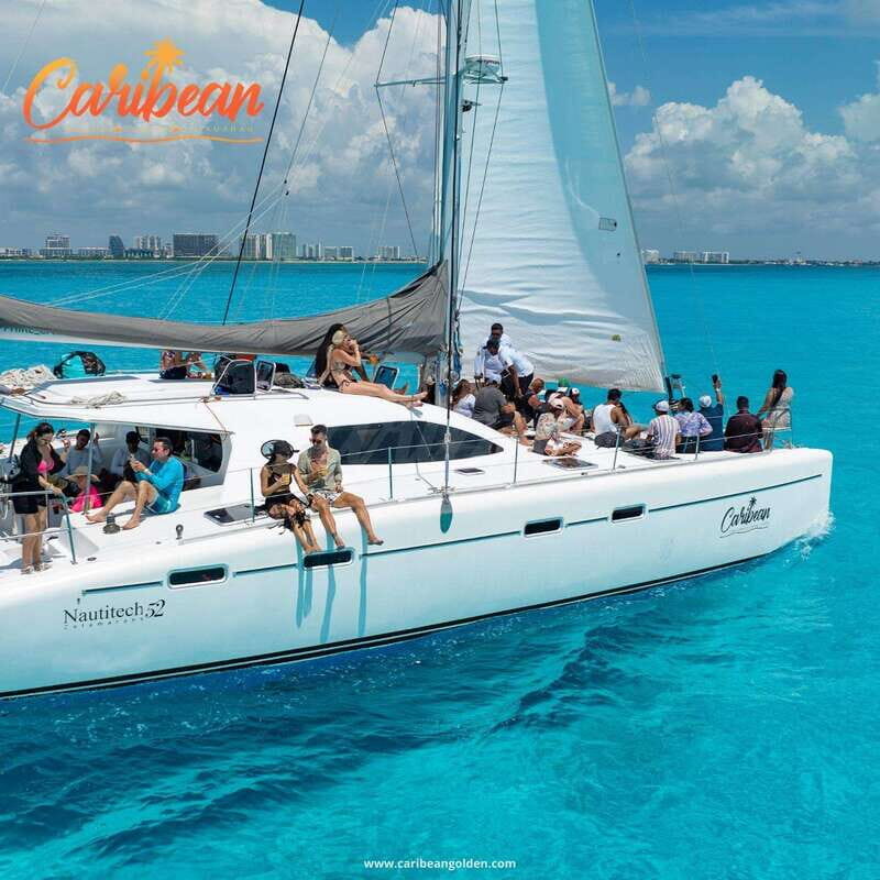 Cancun: Isla Mujeres Catamaran + Coco Bongo Show - The Experience According to Reviews