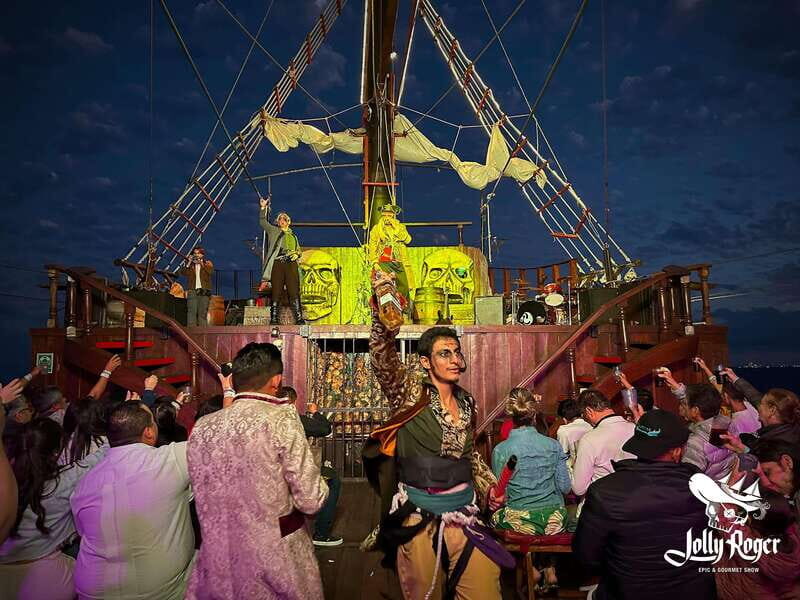 Cancún: Jolly Roger Pirate Dinner Cruise 2025 - Key Points