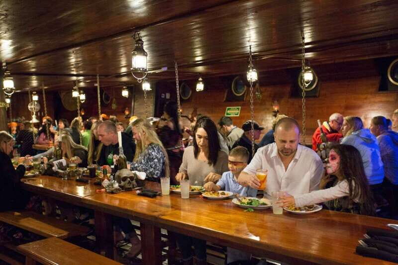 Cancún: Jolly Roger Pirate Dinner Cruise 2025 - FAQs