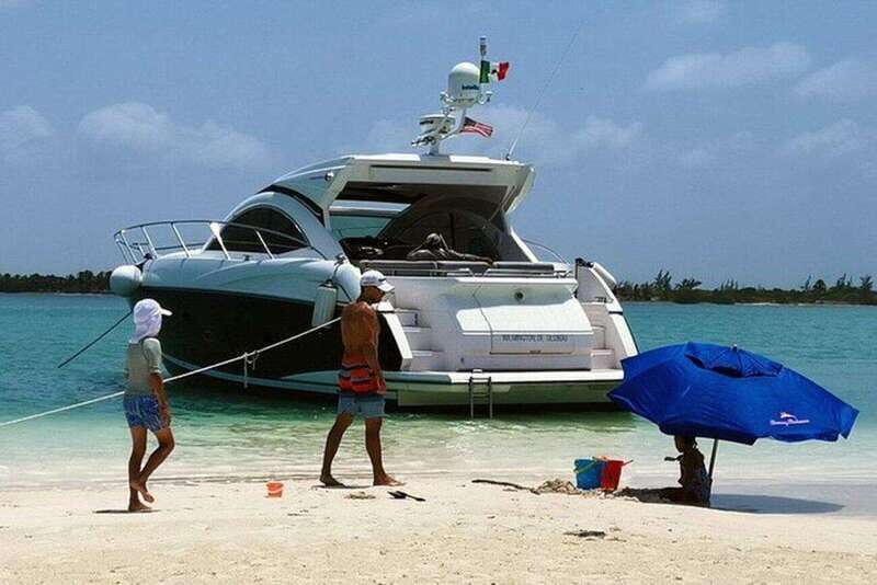 Cancun: Luxury Sunseeker 50 Yacht Charter to Isla Mujeres - Setting Sail in Style from Cancun
