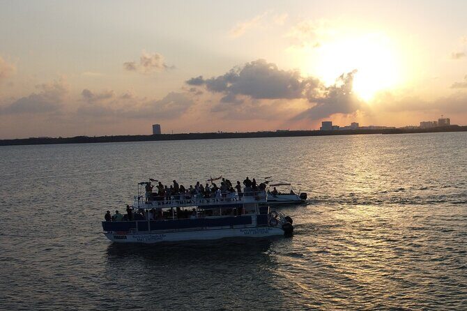Cancun Night Party Boat - What is the Cancun Night Party Boat Experience?