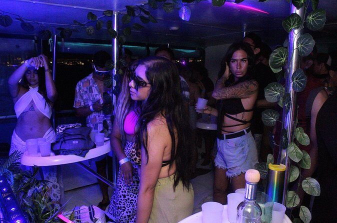 Cancun Night Party Boat - FAQ