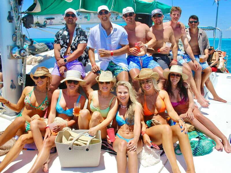 Cancún Private Catamaran with Snorkel and Open Bar - The Sum Up