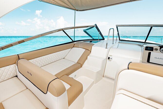 Cancun Private Luxury 37ft Yacht for 12 people - The Sum Up