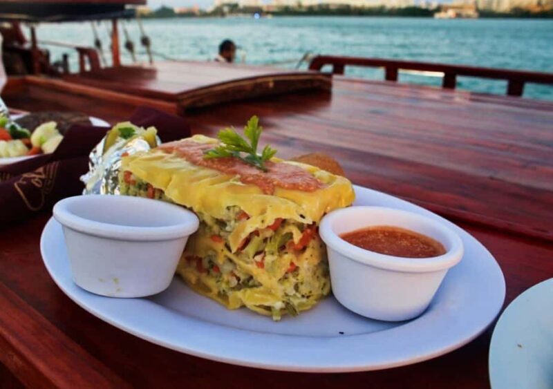 Cancun: Romantic evening in galleon with dinner and open bar - Practical Details and Tips