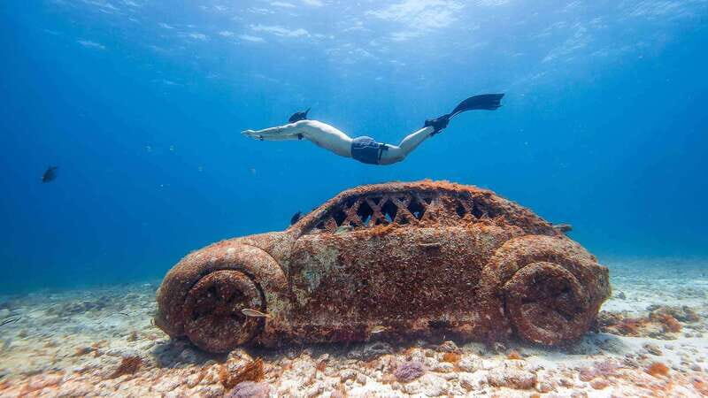 Cancun: Snorkel in MUSA Undewater Museum and Reef - Diving into the Experience