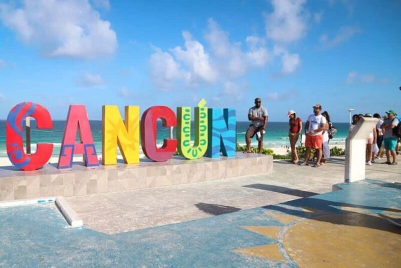 Cancun: Van Tour - City Adventure around the Best Stops - Key Points