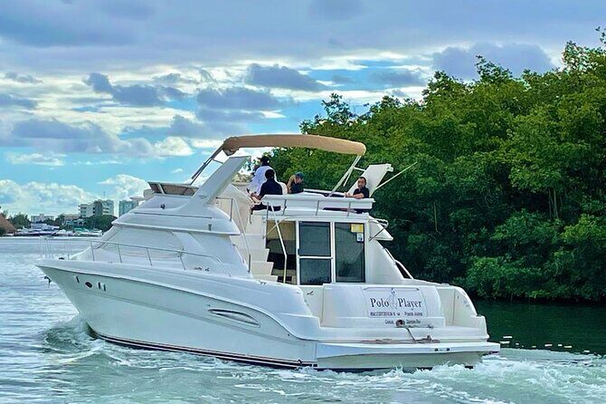 Cancun Yacht Tour - SEARAY YACHT 46 FT GREAT FOR SUNSET 15 PEOPLE MAX 25P9 - Who Should Book This Tour?