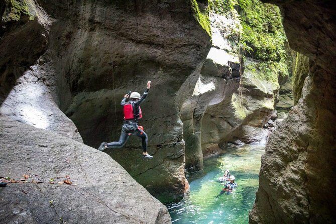 Canyon Experience in Dominica - Key Points