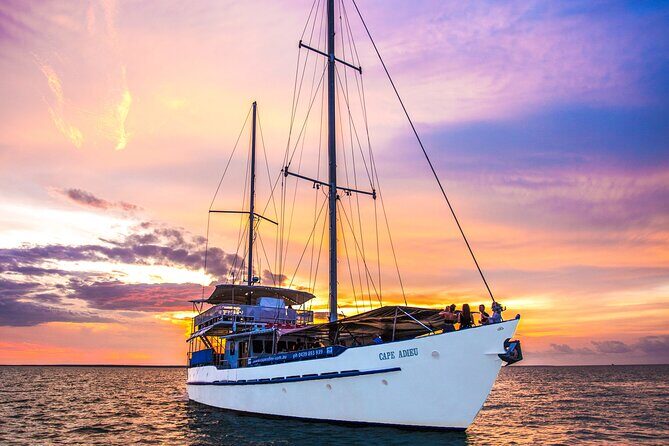 Cape Adieu Darwin Sunset Dinner Cruise - The Group Size and Overall Vibe