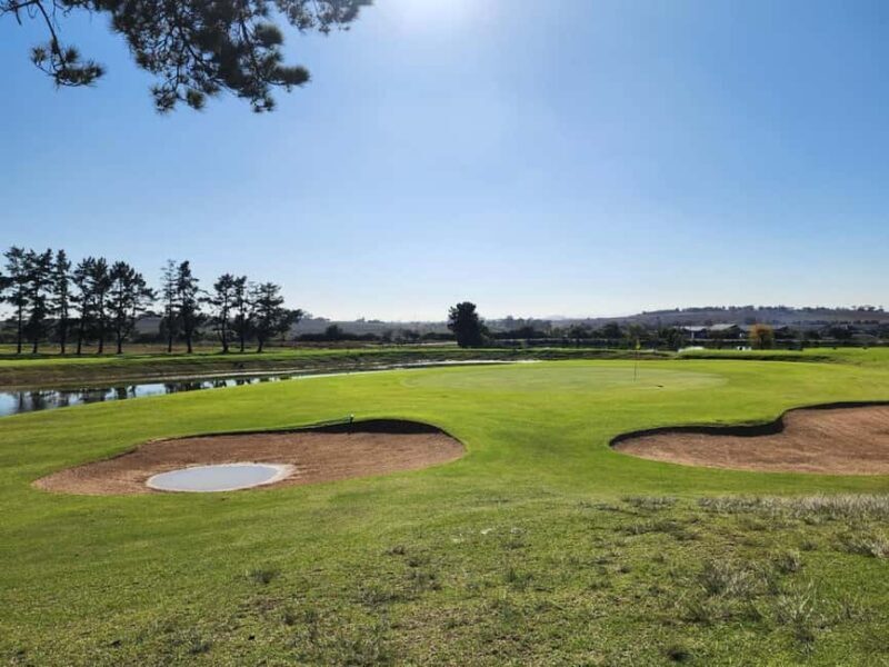 Cape Town: Experience Golf, Wine Tour with VIP Wine Tasting - What Sets This Tour Apart?