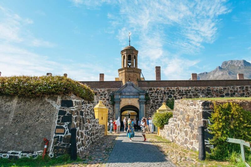 Cape Town: Half-Day Walking City Tour and African Lunch - FAQs