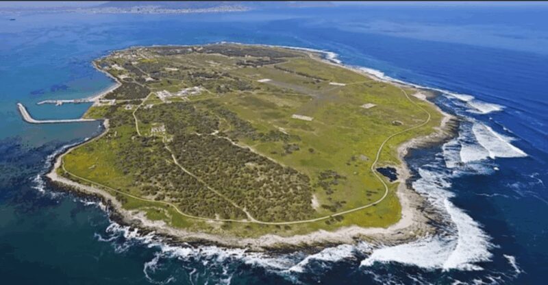 Cape Town: Robben Island and two Oceans Aquarium Day Tour - Key Points