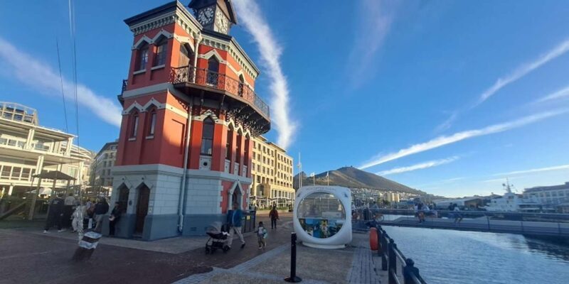 Cape Town: Robben Island Ferry with Prison Ticket and Tour - Key Points