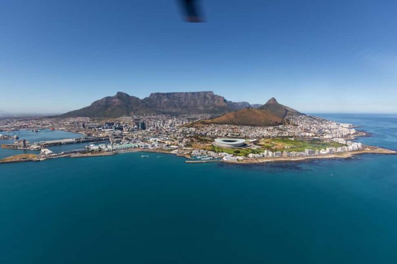 Cape Town to Camps Bay & Hout Bay Helicopter Flight - 18Min - Key Points