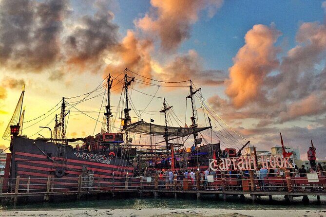 Capitan Hook, Pirates Show and Ship Dinner at Cancun - FAQ